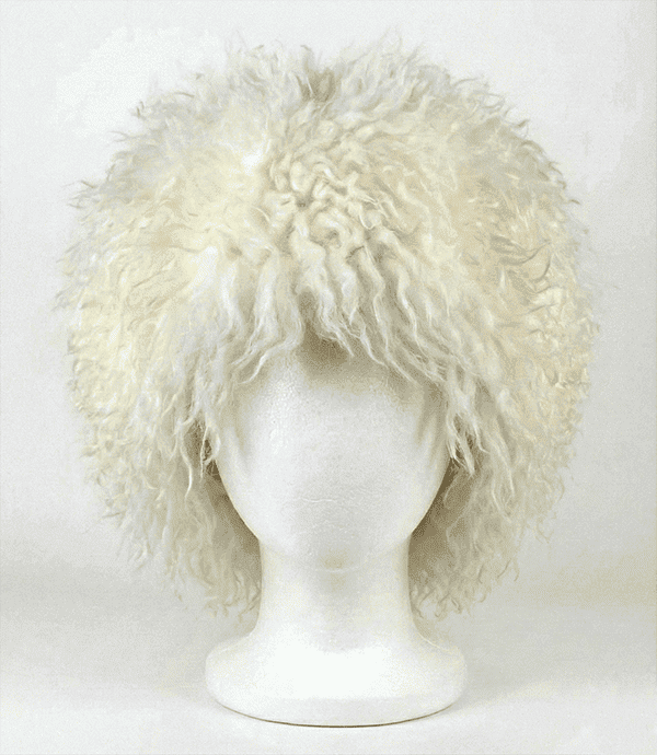 Georgische Schafwolle Papacha - weiß Original georgische Papacha in Weiß aus 100 % Schafwolle. Handgefertigte kaukasische Kopfbedeckung – warm, robust und traditionell. Jetzt authentisches Handwerk entdecken. Georgische Schafwolle Papacha - weiß