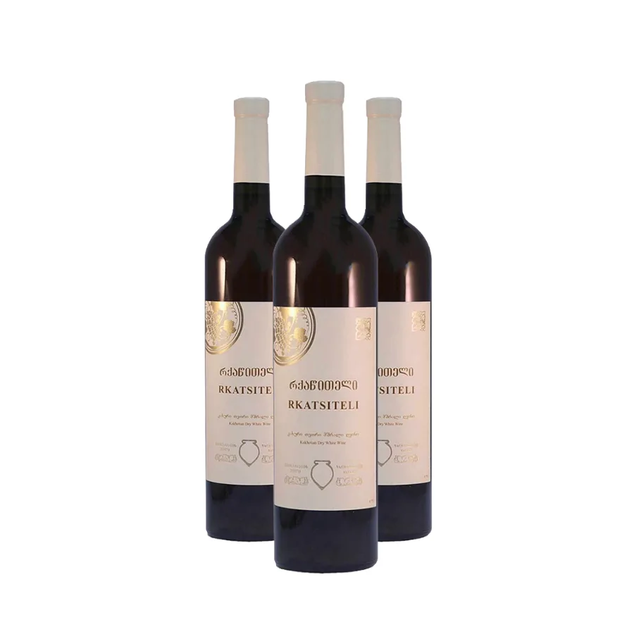 3x Vachnadziani-Tal RKATSITELI QVEVRI weißer trockener Bernsteinwein Drei Flaschen Kvevri Rkatsiteli – das ideale Format für den ersten Kontakt mit authentischem Wein von einem kleinen Familienweingut. Aprikosen- und Zitrusnoten mit einem Hauch Honig in einem kleineren Format. 3x Vachnadziani-Tal RKATSITELI QVEVRI weißer trockener Bernsteinwein