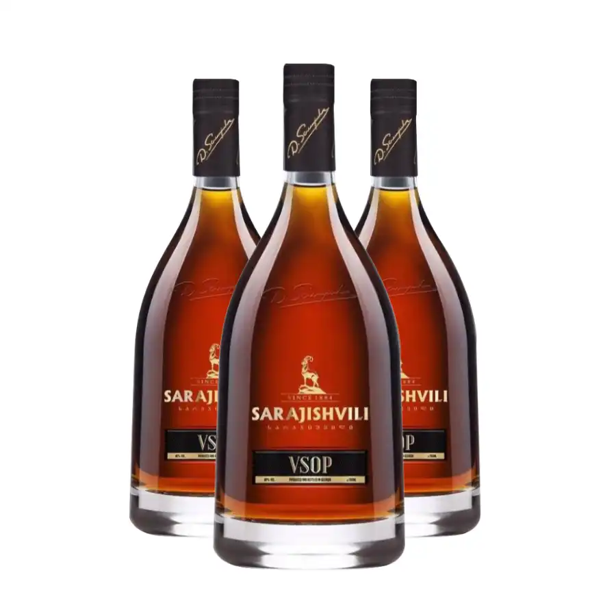3x Georgischer Brandy Sarajishvili VSOP – 40 % Drei Flaschen Sarajishvili VSOP, 0,5 l – ein exklusiver Brandy in Geschenkverpackung, 12 Jahre in Eichenfässern gereift. 3x Georgischer Brandy Sarajishvili VSOP – 40 %